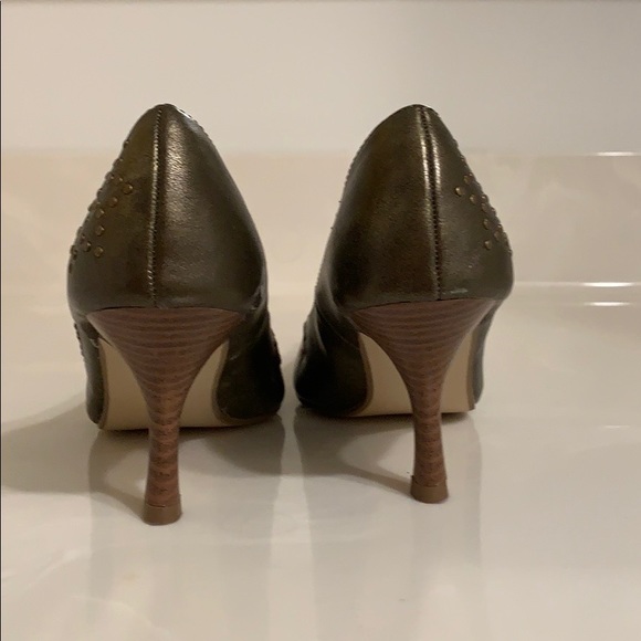 Pumps - Picture 4 of 4